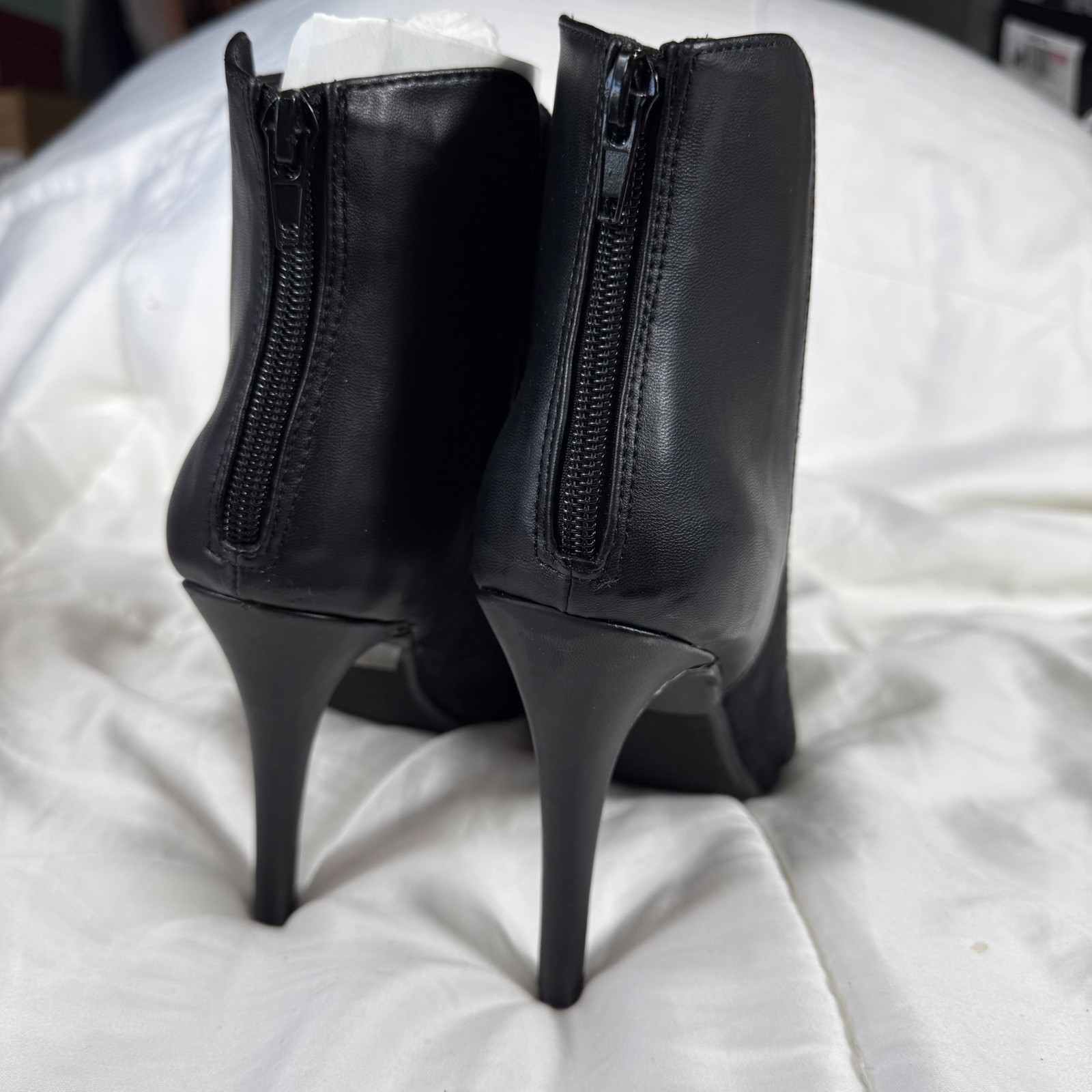NIB Paprika Ainsley Black Cutout Ankle Boots Stiletto Heel Women’s Size 8.5M
