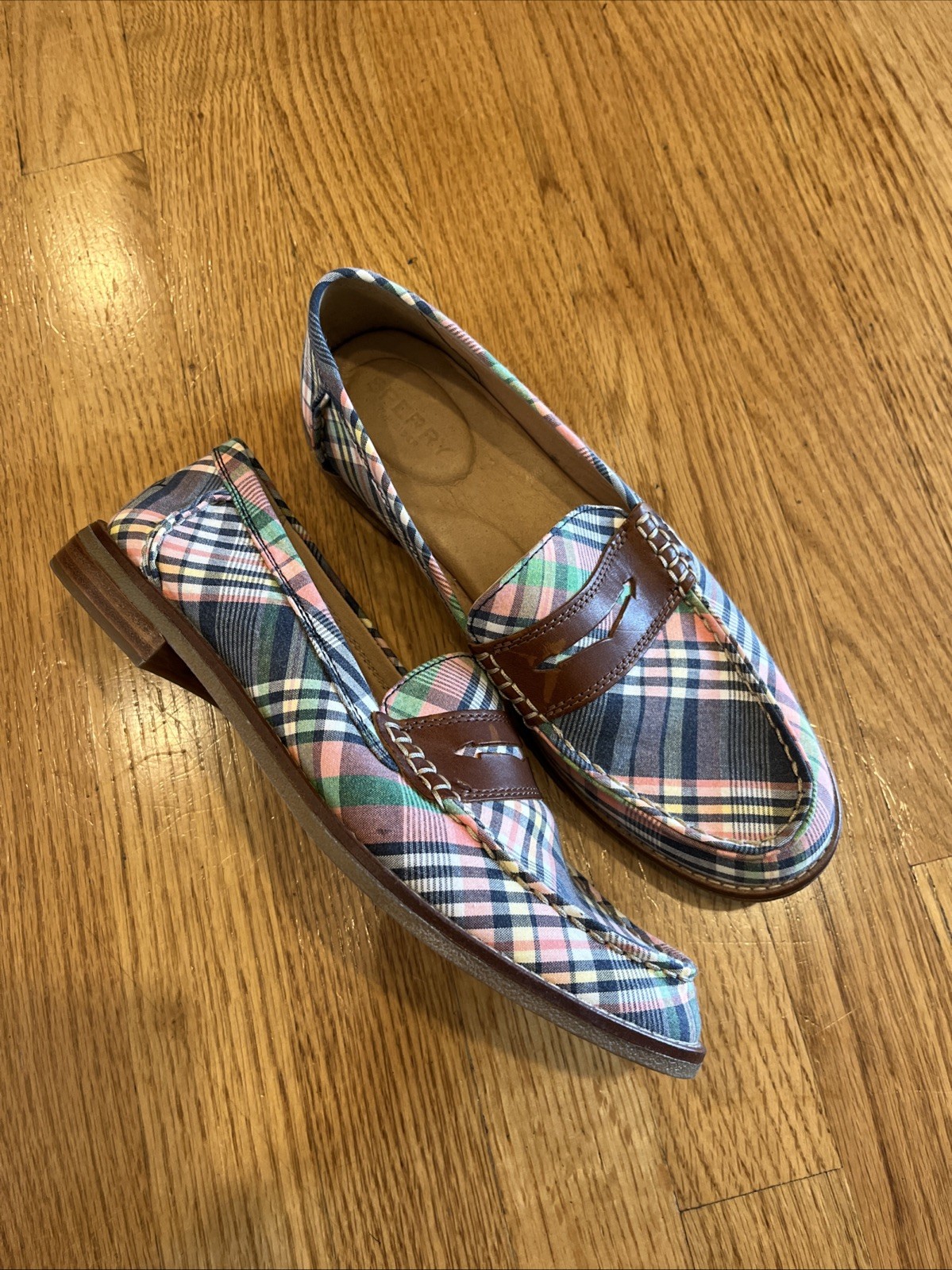 Women’s Preppy Summer Loafers Sperry Size 8.5