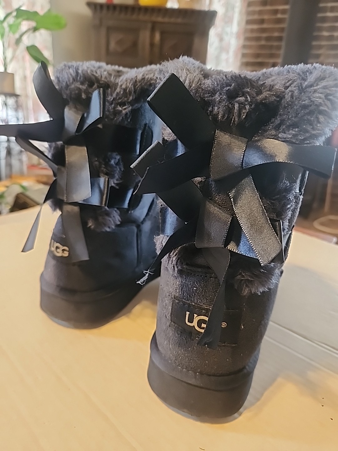 UGG Australia Bailey Bow II Womens 7 Shearling Boots Blue Winter Snow 1002954