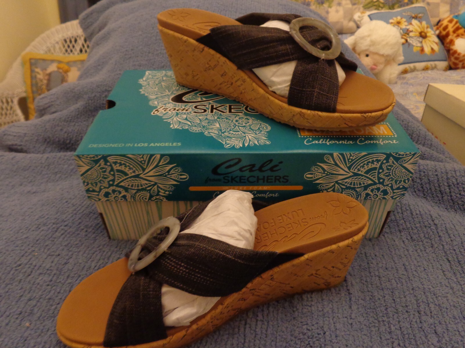 Cali from Skechers Beverlee Black Slide Sandals 7.5 EUC w/ box