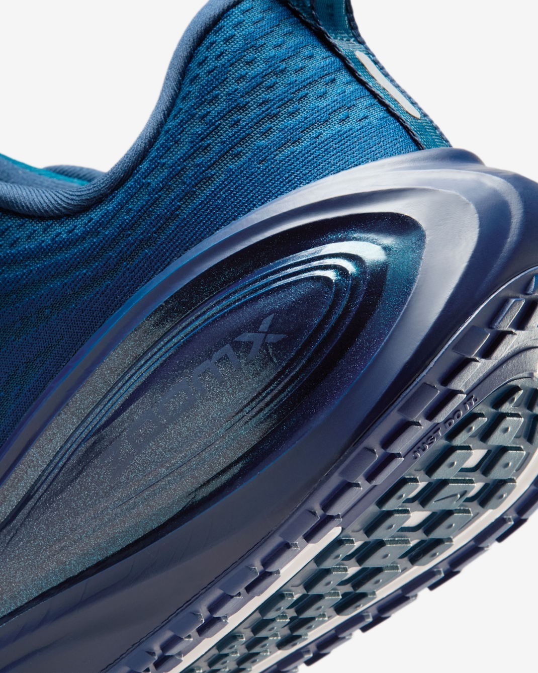 NIKE × Swarovski Women’s Vomero Plus with Swarovski Crystals IM7389-499 Blue