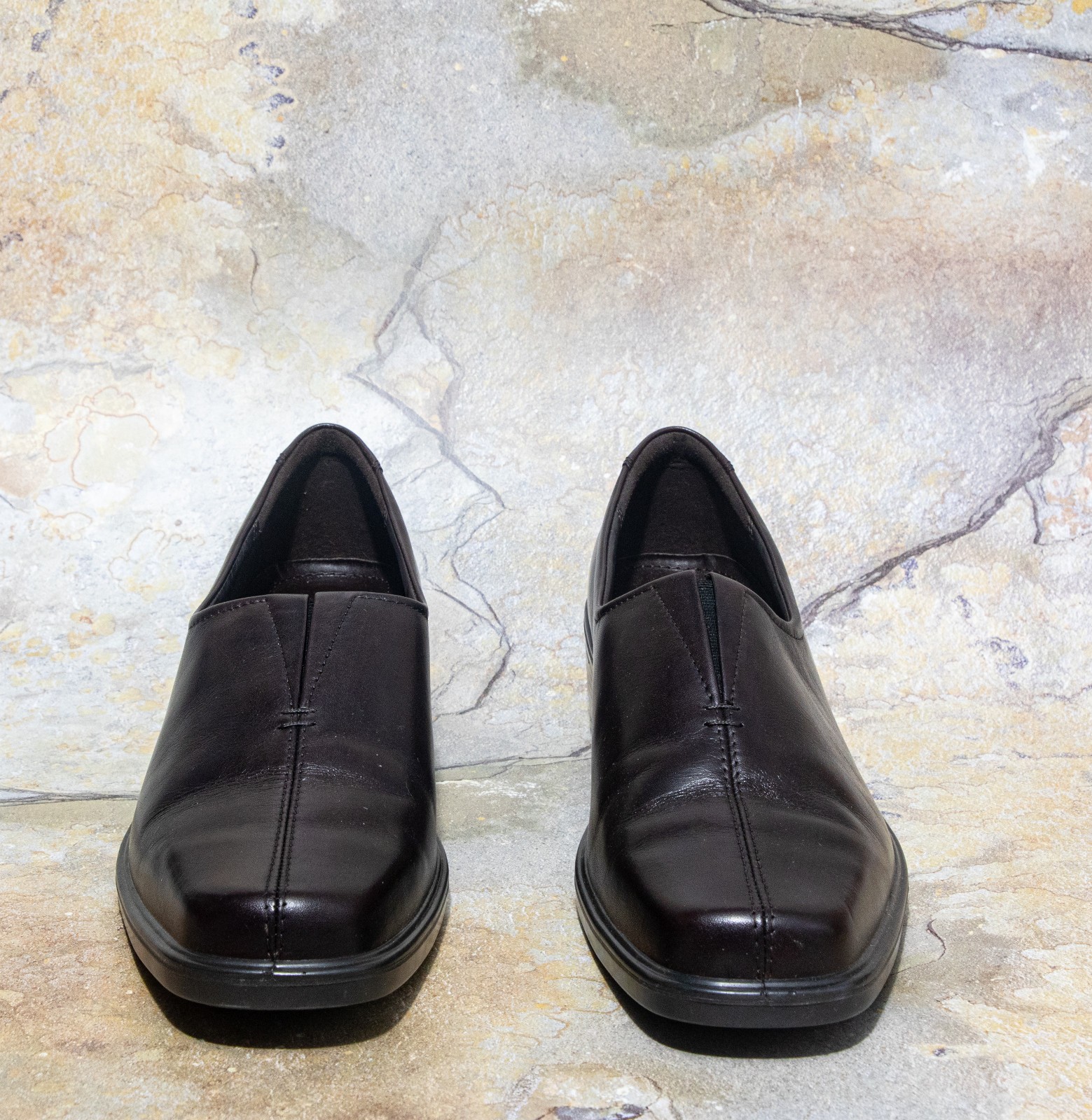 ECCO Twilight V Core Coffee Leather Shoes size 9, New in Box, free shippinng