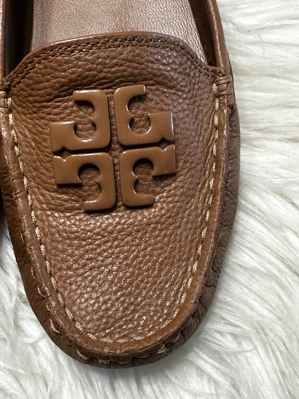 Tory Burch Everly Driver Tumbled Leather Brown Moon Size 7 M See Photos Logo