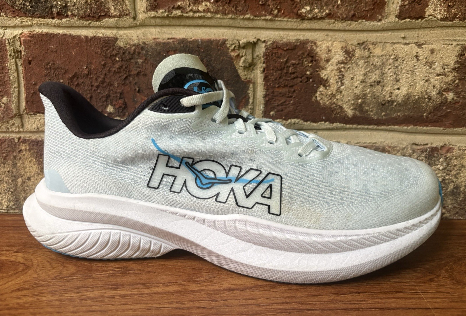 Hoka One One Mach 6 Womens Size 10B Running Shoes Tundra Blue 1147810 TNDR