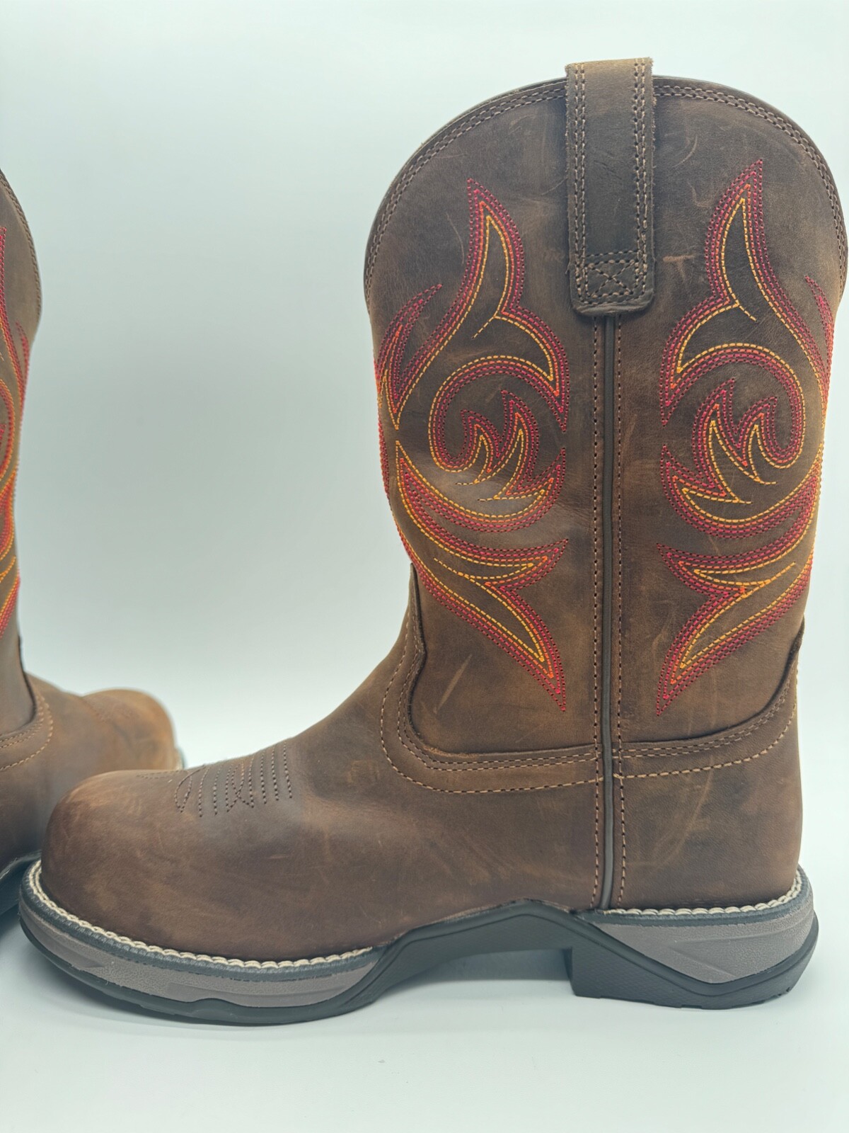 Semi new AriatAnthem Round Toe Composite Toe Work Boot Women’s in BROWN SZ 8 B