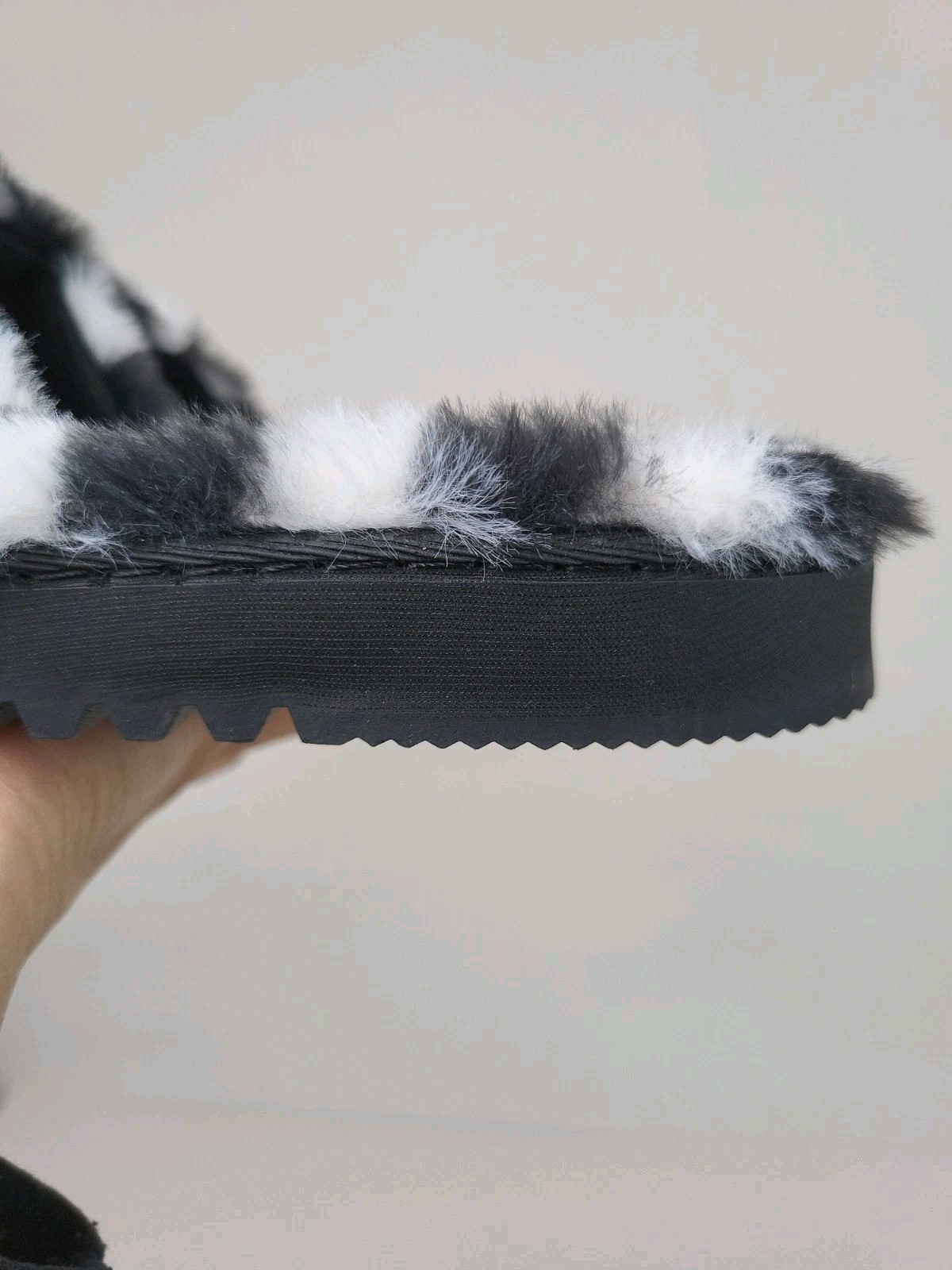 NWT Juicy Couture Khalila White Black Faux Fur Furry Sliders Slippers