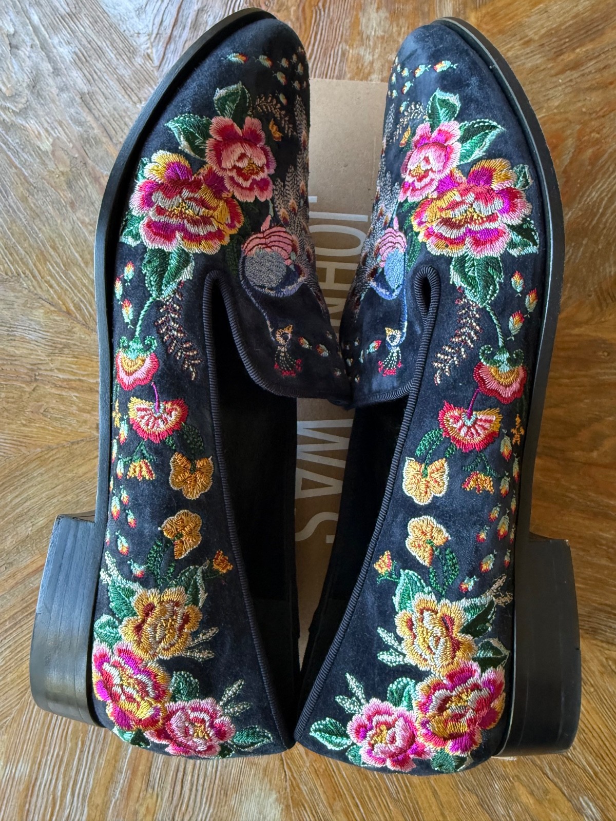 New in Box Johnny Was Darnahta Embroidered Smoking Loafers Flats Slip Ons Size 9