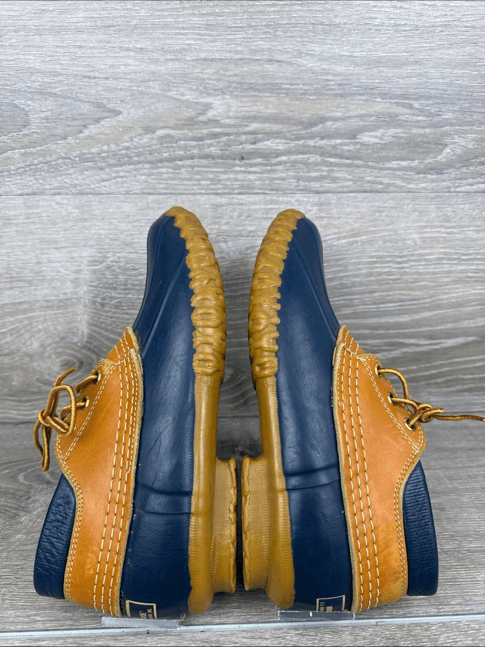 L.L. Bean Maine Hunting Shoe Women’s Sz 8 Waterproof Tan Leather Navy Moc Boots