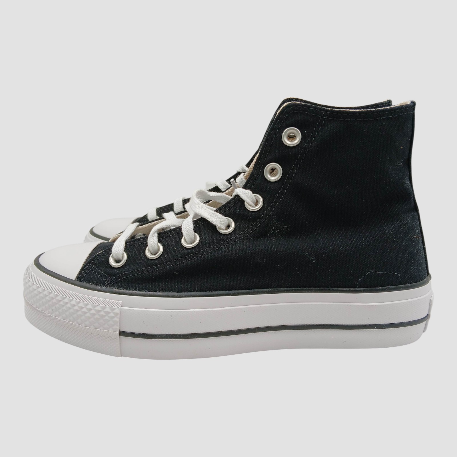 Converse Women’s Chuck Taylor All Star Lift Platform Canvas Sneakers Size 8.5