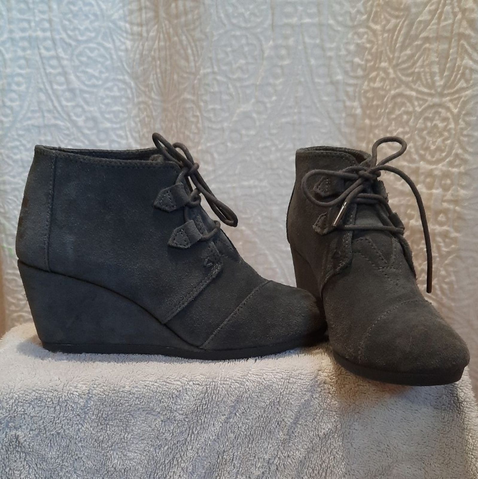 Tom’s Booties Womans 6 Gray Kala Suede Wedge Classic Outdoor Party Casual Boho