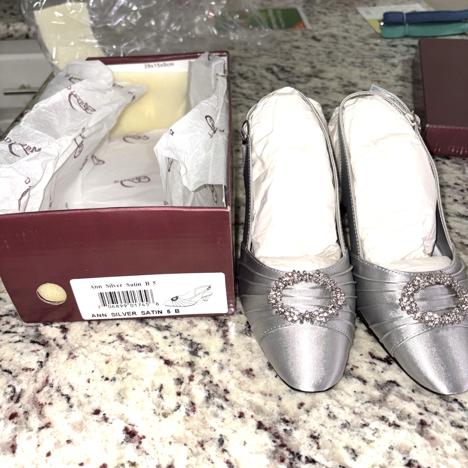 Dyeables Ann Silver Satin sz 5 B NIB 2.5in Heel