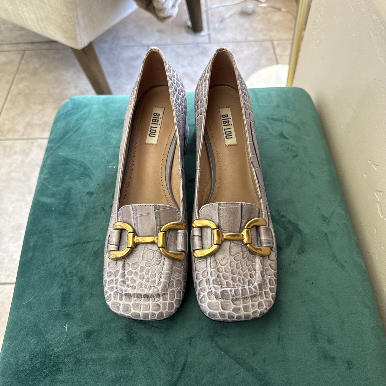 Bibi Lou Anthropologie Croc Embossed Leather Heels Gray Gold Horsebit Classy