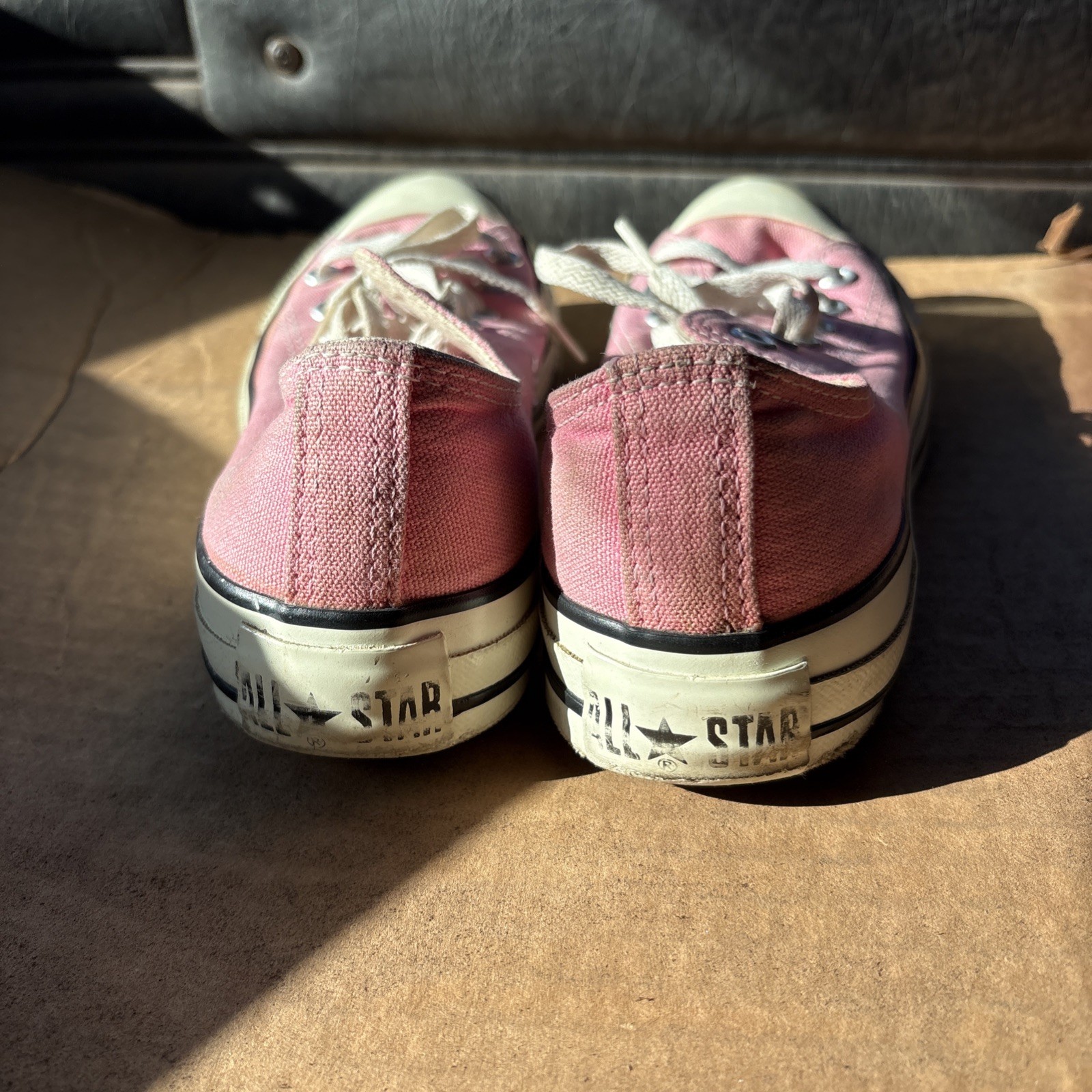 pink converse low top mens 5/womens 7