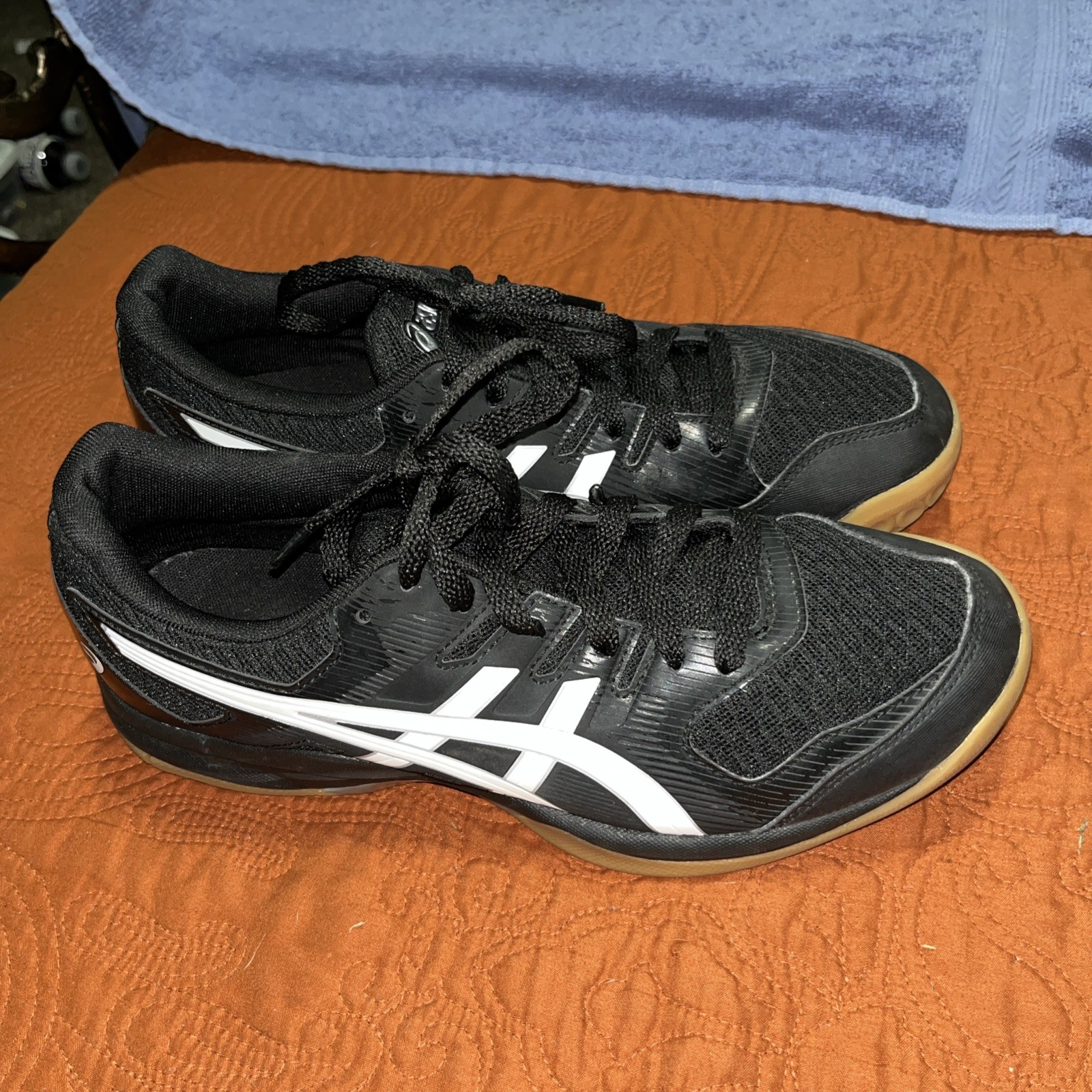 Asics Women’s Black Gel Rocket 9 Athletic court shoes sz 9 1/2
