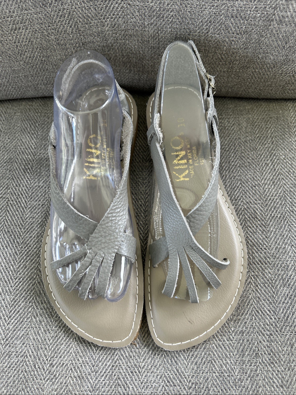 Kino Sandals Spider Flats Gray Leather 2 Straps Round Toe Buckle Strap Size 10 M