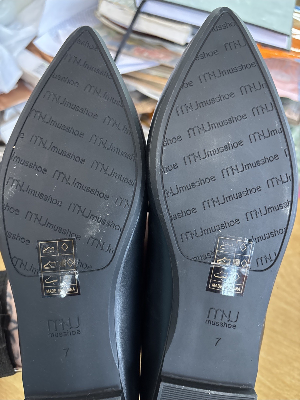 Ladies Size 7 Musshoe Black Flats