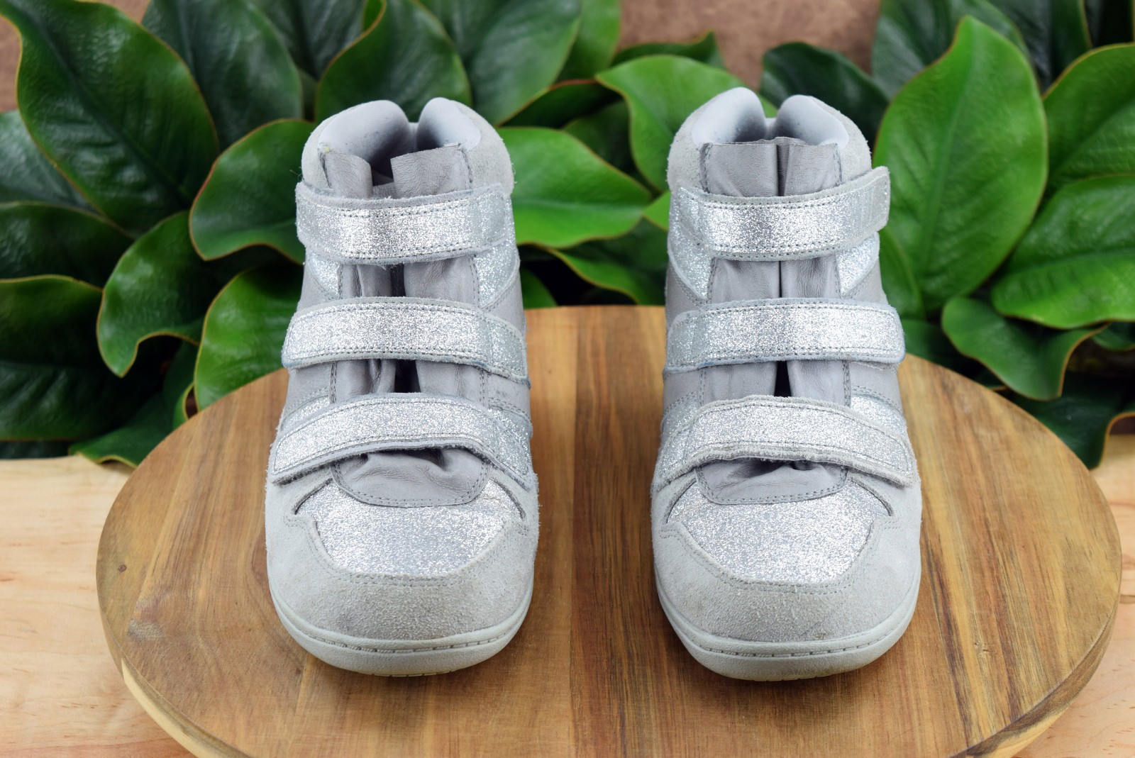 Skechers SKCH +3 Women’s Silver Sparkle Suede Leather SIZE 8 Wedge Hidden Heel