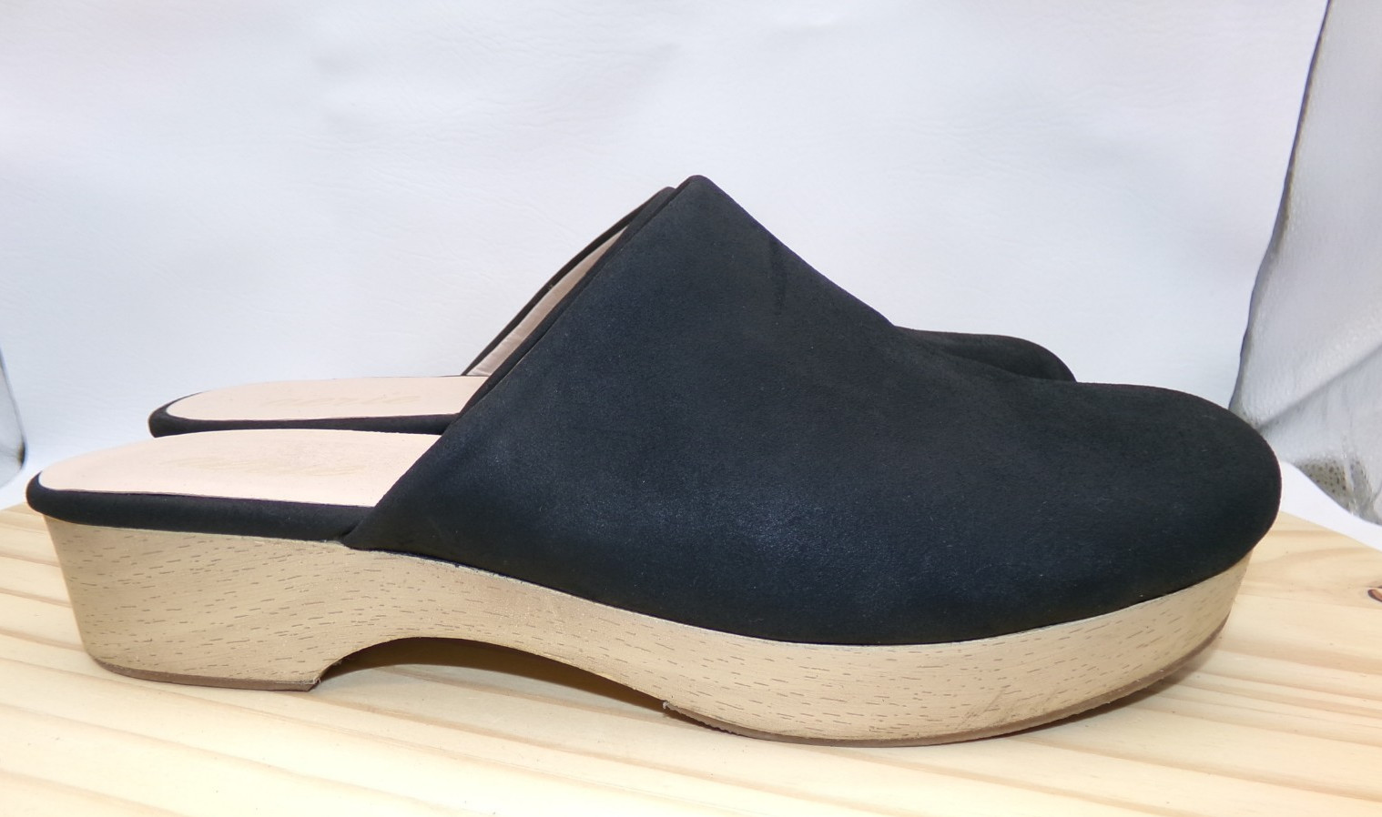 Aerie Slip On Clogs Womens Black Size 10 Faux Suede Wood Heels