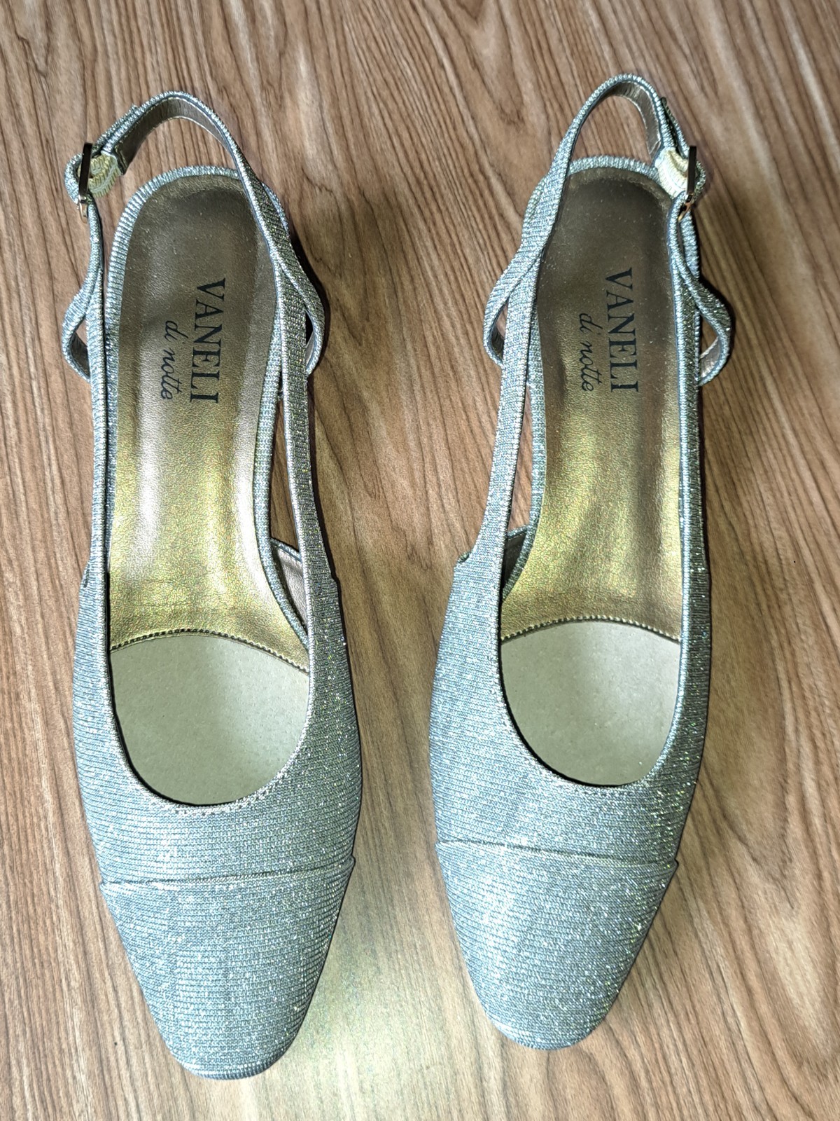 VANELi Di Notte Aliz Slingback Pumps Metallic Silver Cap Toe 7.5N Italy Preppy