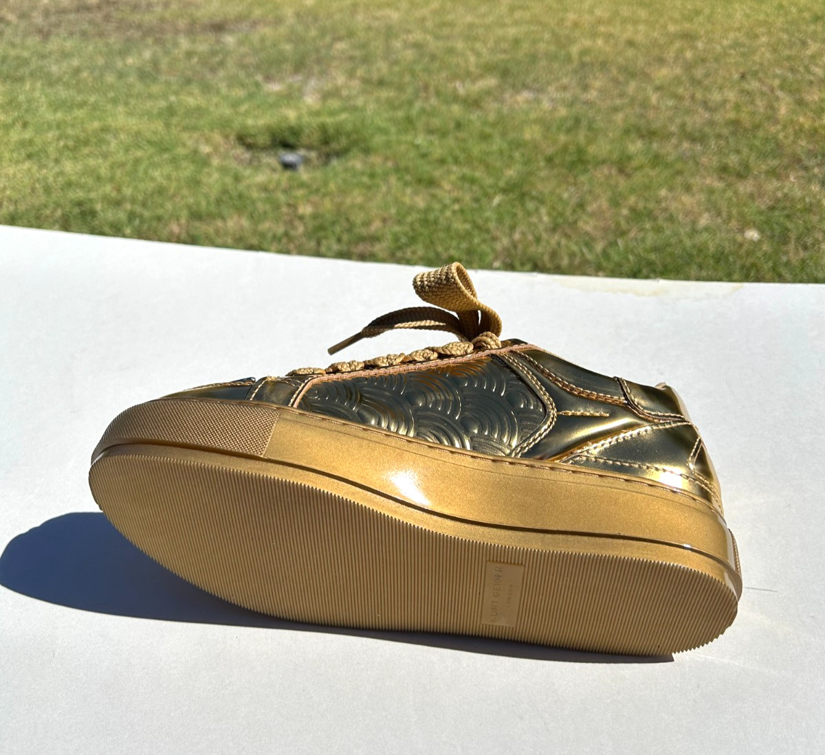 Kurt Geiger London Southbank Tag Platform Sneakers Sz 7.5 EUR 38 Gold $260 NEW