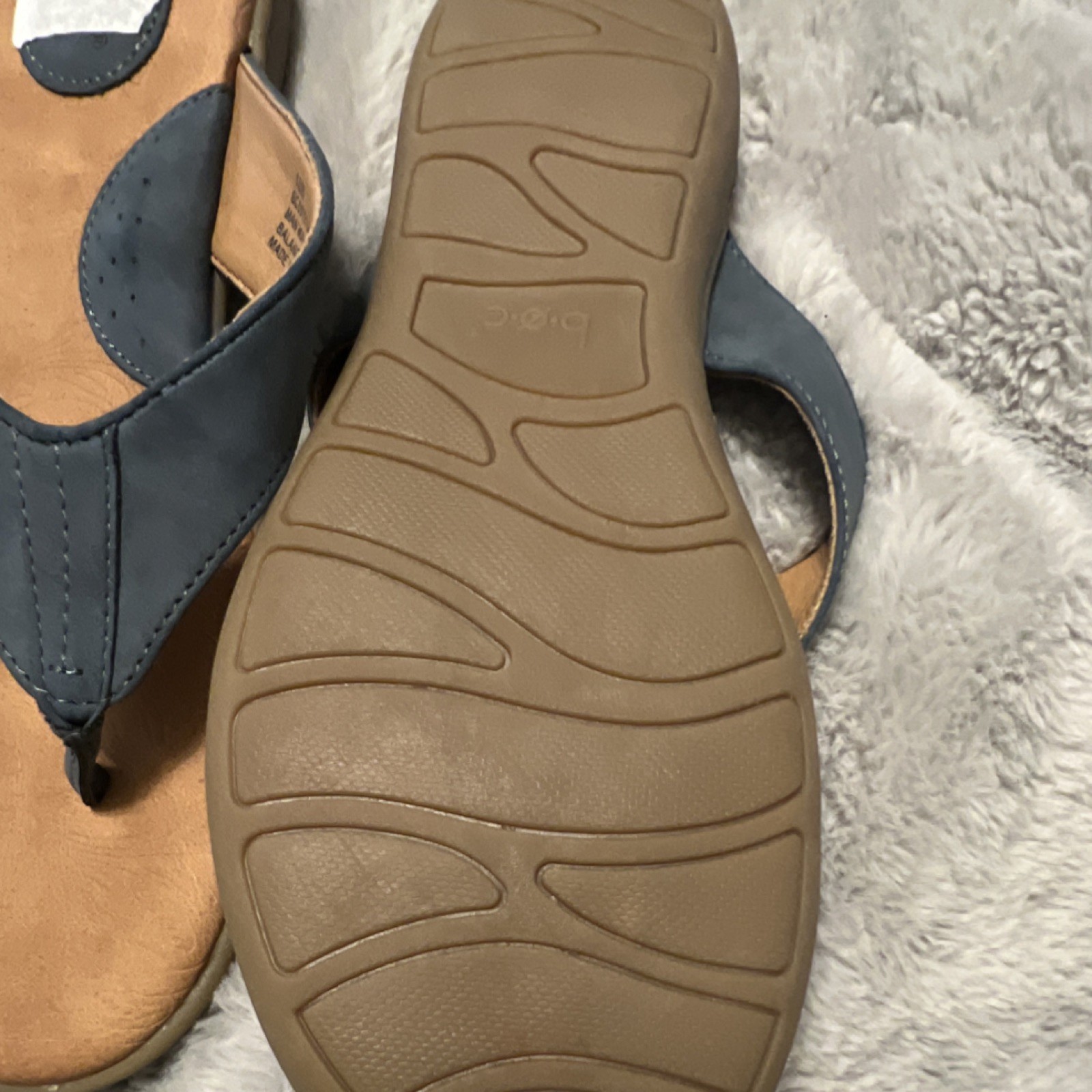 b.o.c. Thong Sandals Comfort Blue Tan Slip On Man Made Synthetic US 10 Women