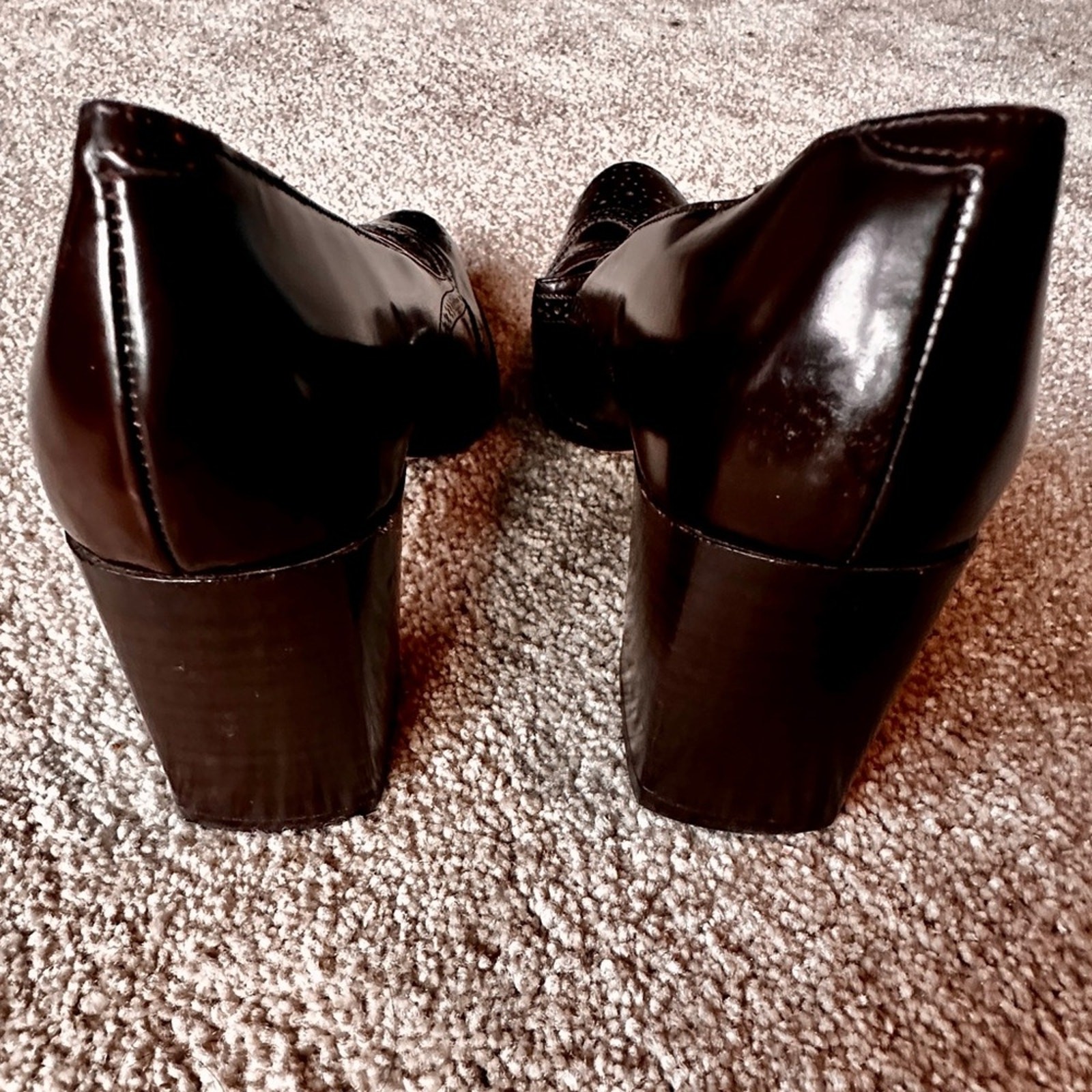 Never Worn Adrienne Vittadini WingTip Patent Leather Brown Block Heels, 8