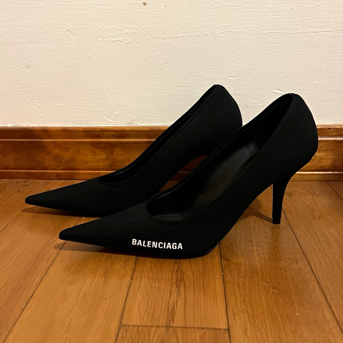 Balenciaga Knife Pumps Black Pointed Toe White Logo Women’s US 9.5 EU 40.5