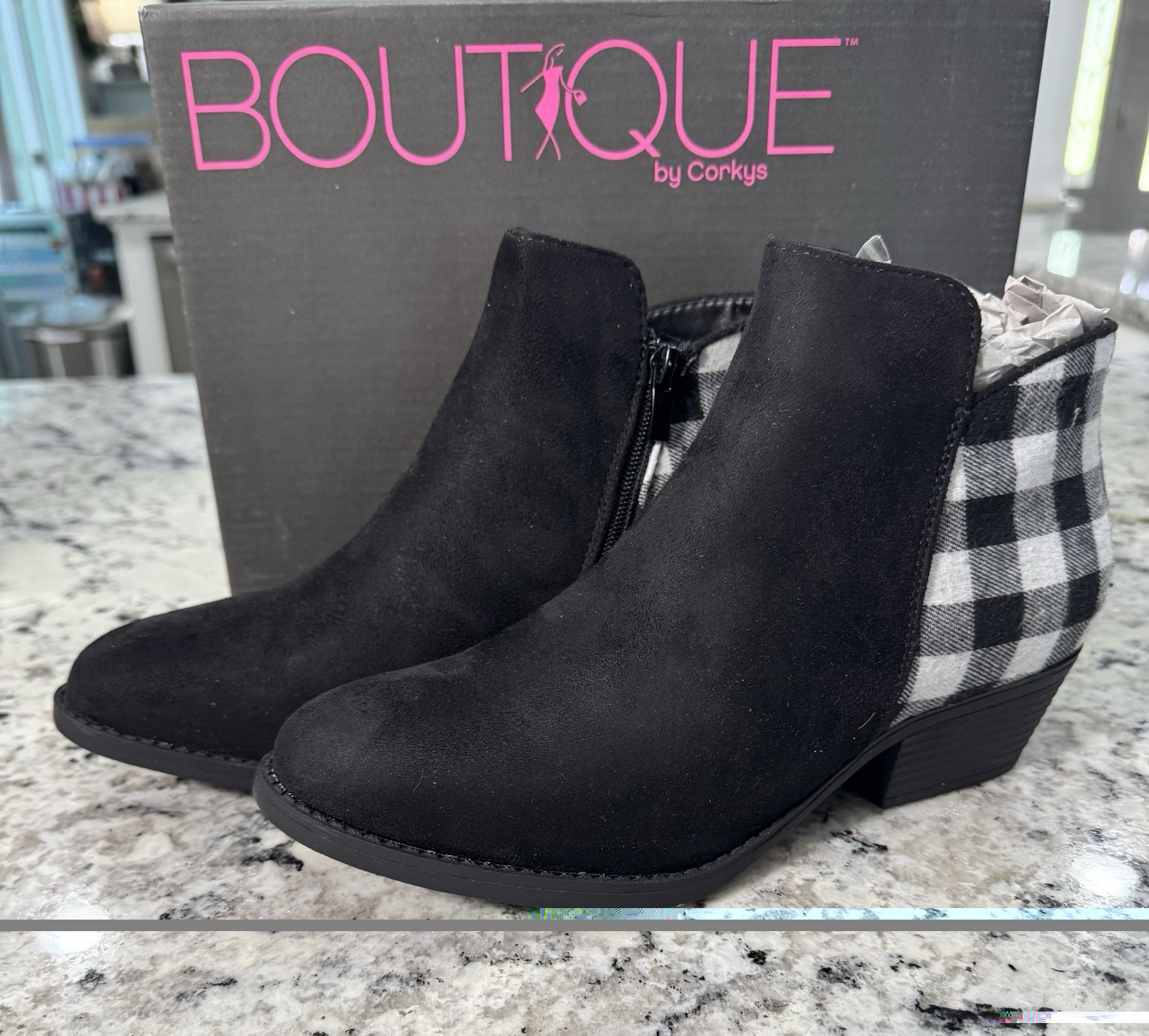 Boutique By Corkys Boots Size 10 Black Ankle Boots – New Never Worn