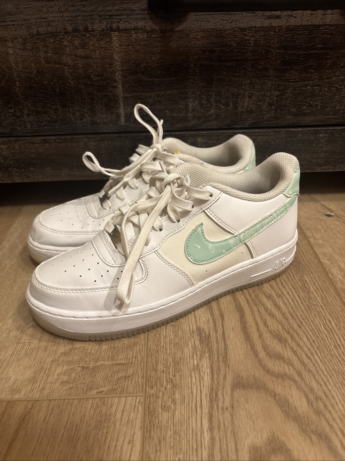 Size 6.5 Y- Nike Air Force 1 ’07 Jade Ice