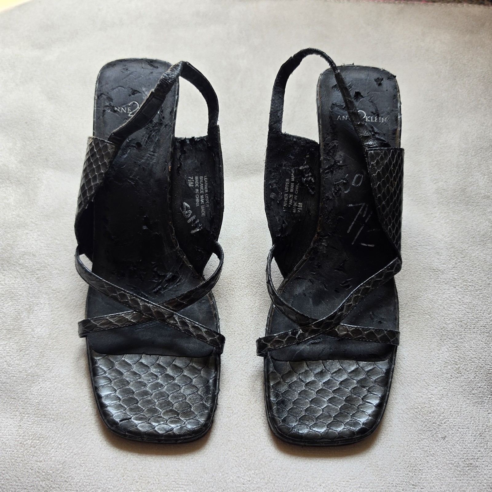 Anne Klein Women’s Black Leather Embossed Snake Strappy Slip-On Sandals 7.5M