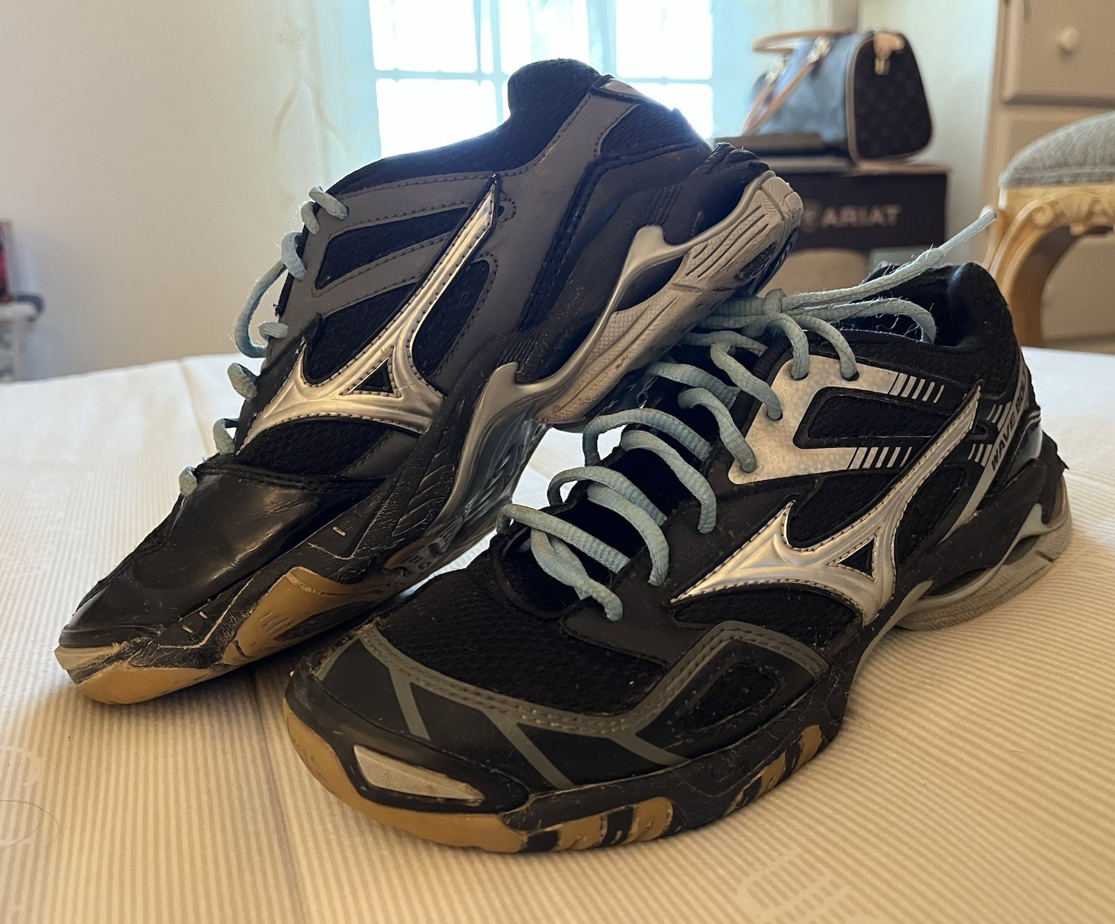Mizuno Womens Sz US W8 Wave Bolt 3 Volleyball Shoes Sneakers Black Silver Gray