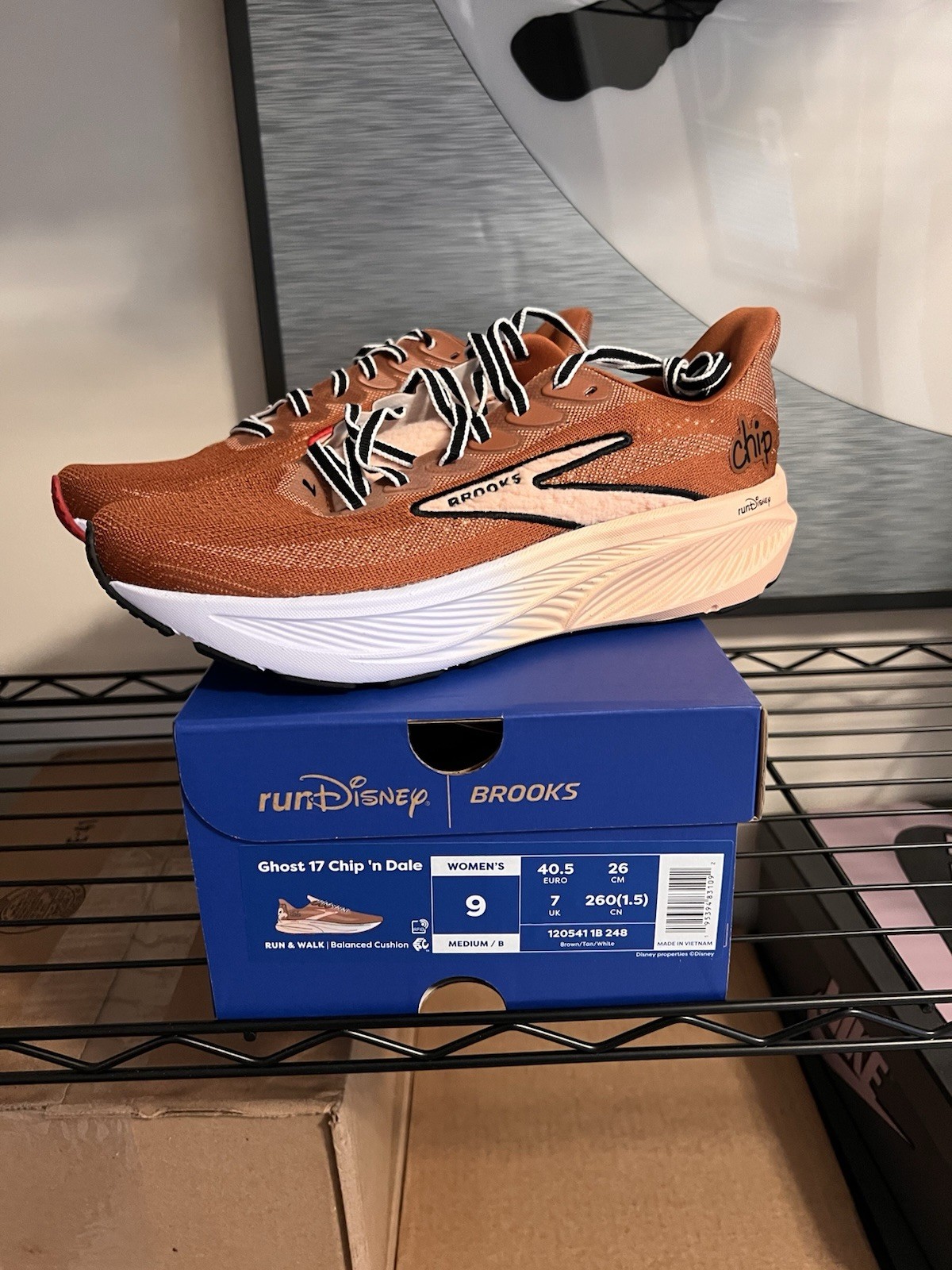 Brooks X Run Disney Ghost 17 Chip ‘N Dale New Limited Edition – Size 9W