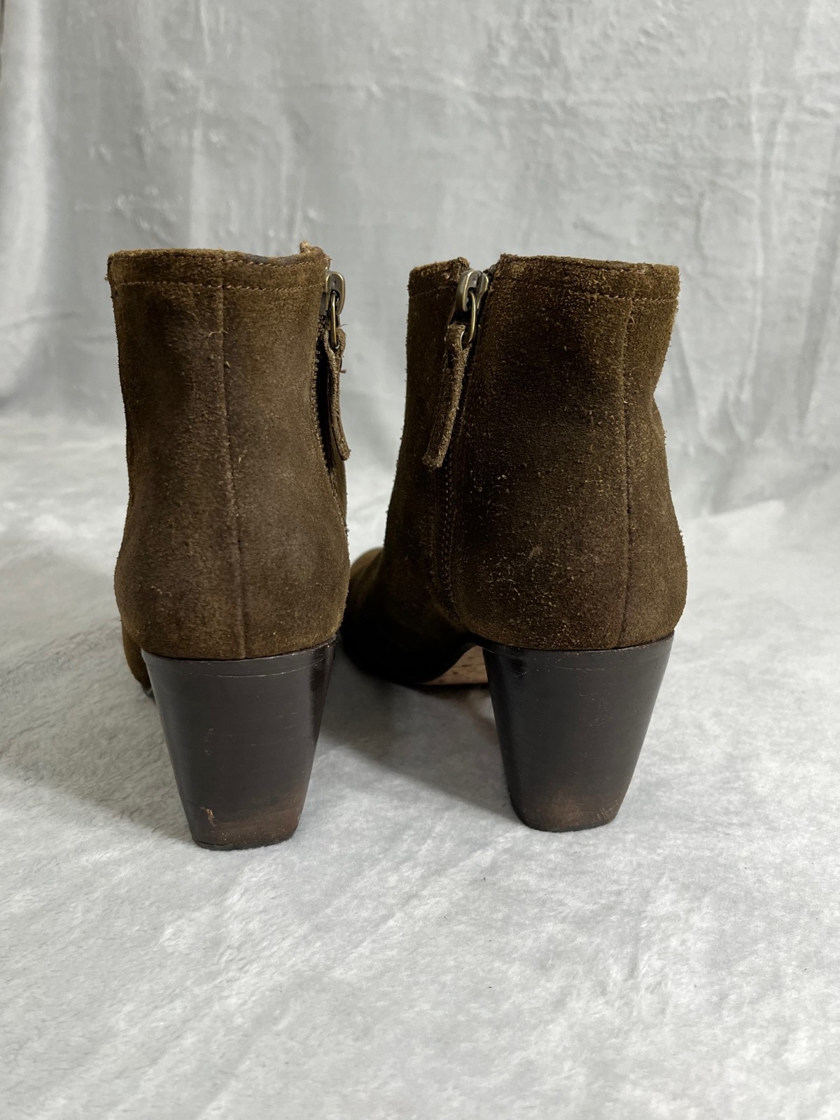 Ariat Two24 Moss Green Suede Ankle Boots Western Heel Women’s 8B Made Mexico