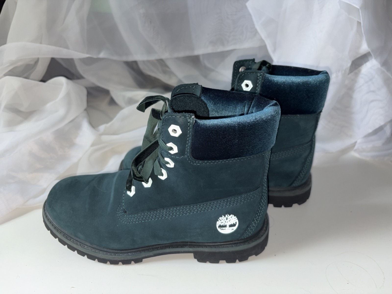 Timberland ~ Women’s – Teal Blue – Soft Suede Boots w/ Velvet Trim – size 7.5