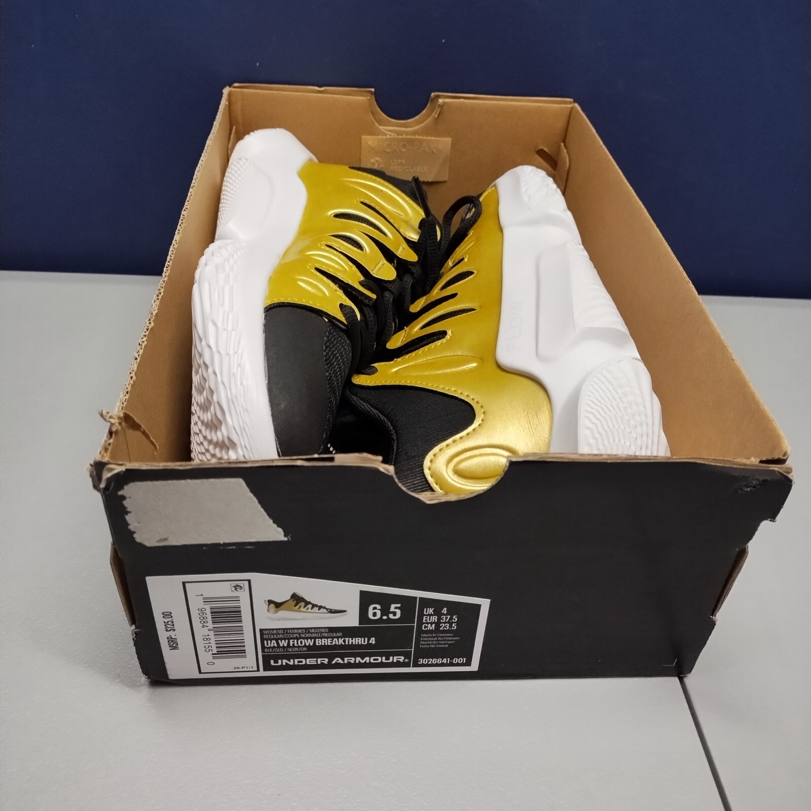 Under Armour Flow Breakthru 4 Basketball Shoes 6.5 Womens Black Gold 3026641-001