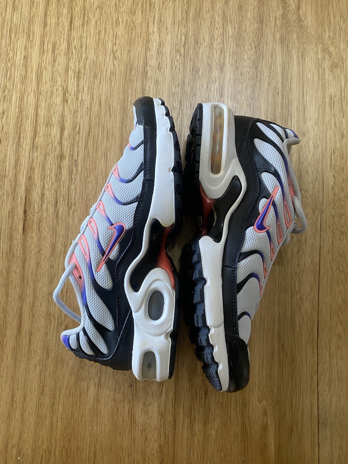 Air Max Plus Tuned TN (GS) Platinum Violet Lava Trainers 718071 007 W8.5 / 7Y