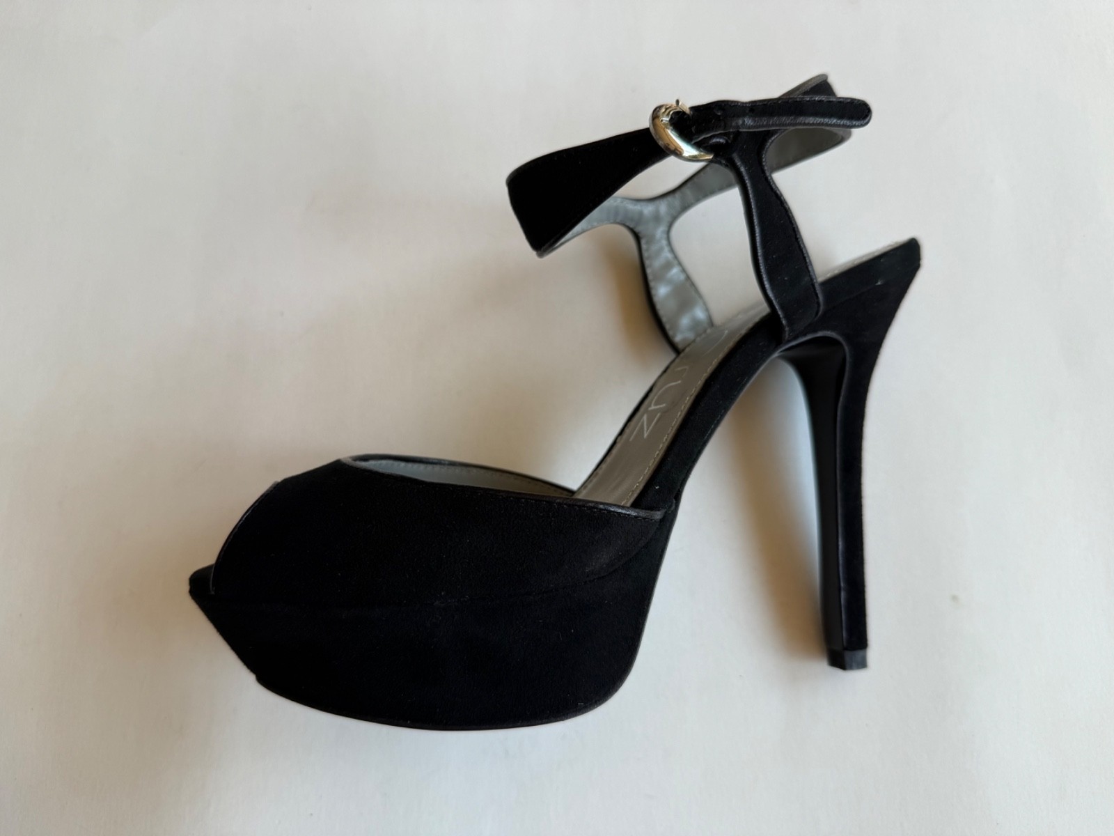 Lola Cruz España Platform High Heels Ankle Strap Black Suede Peep Toe Sz EUR 37