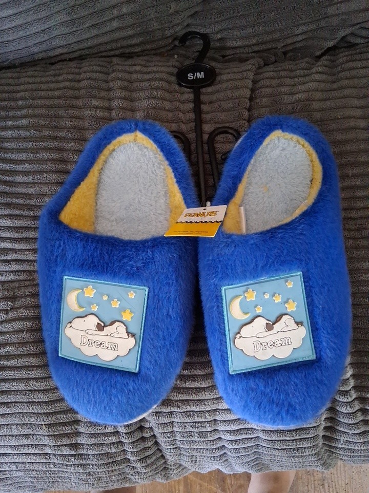 Peanuts Snoopy Sherpa Slippers Woman’s S/M