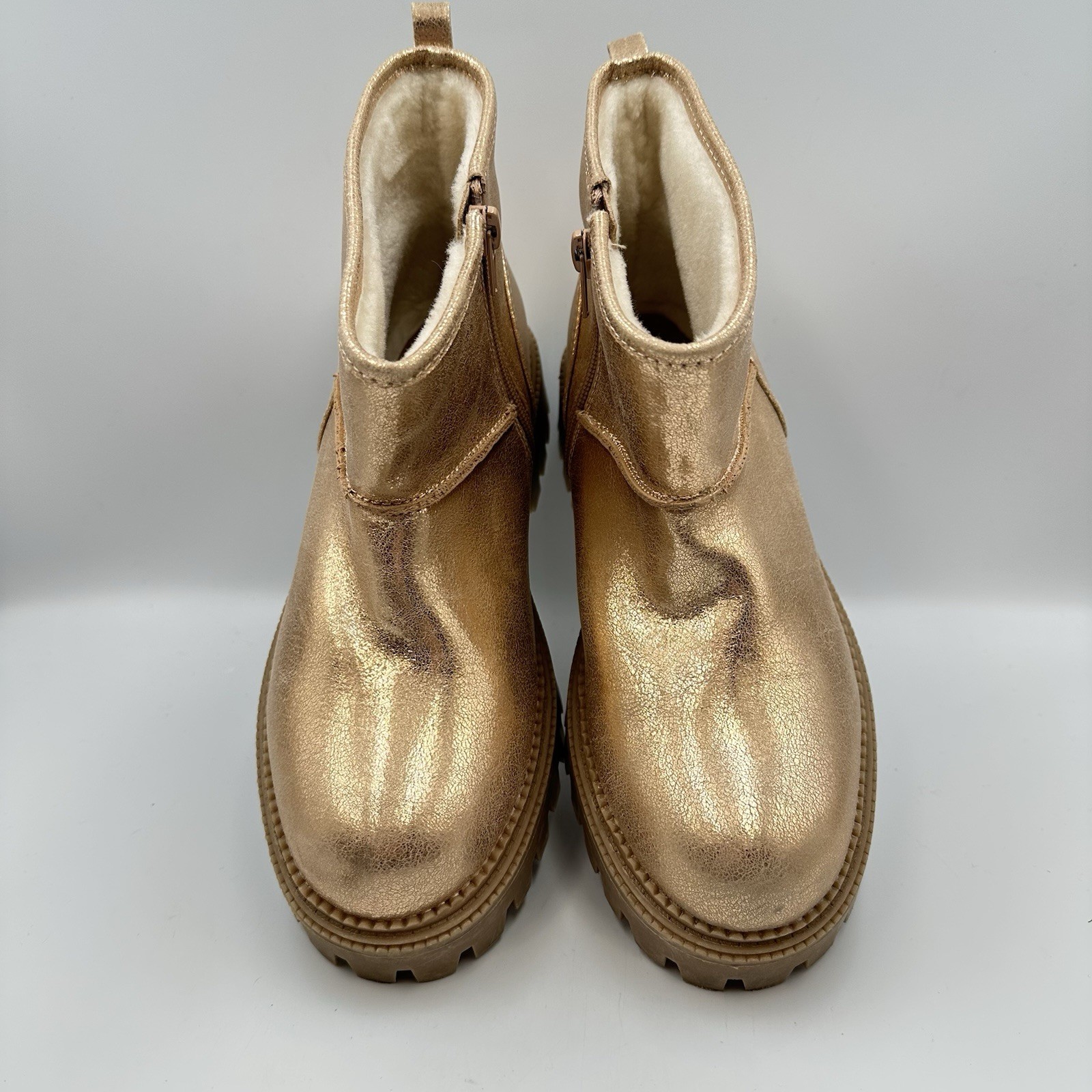 Dolce Vita Chunky Boot Gold Shimmer Girls 5 See photos for Comparison Lug Zip
