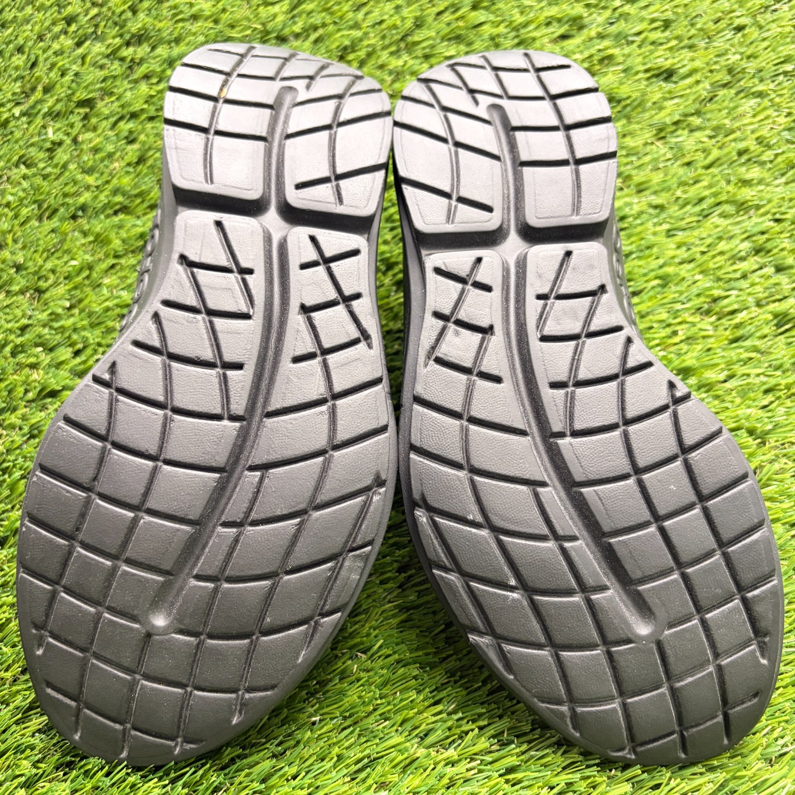 OOFOS OOmg eeZee Low Womens Size 7.5 Black Casual Walking Slip On Recovery Shoes