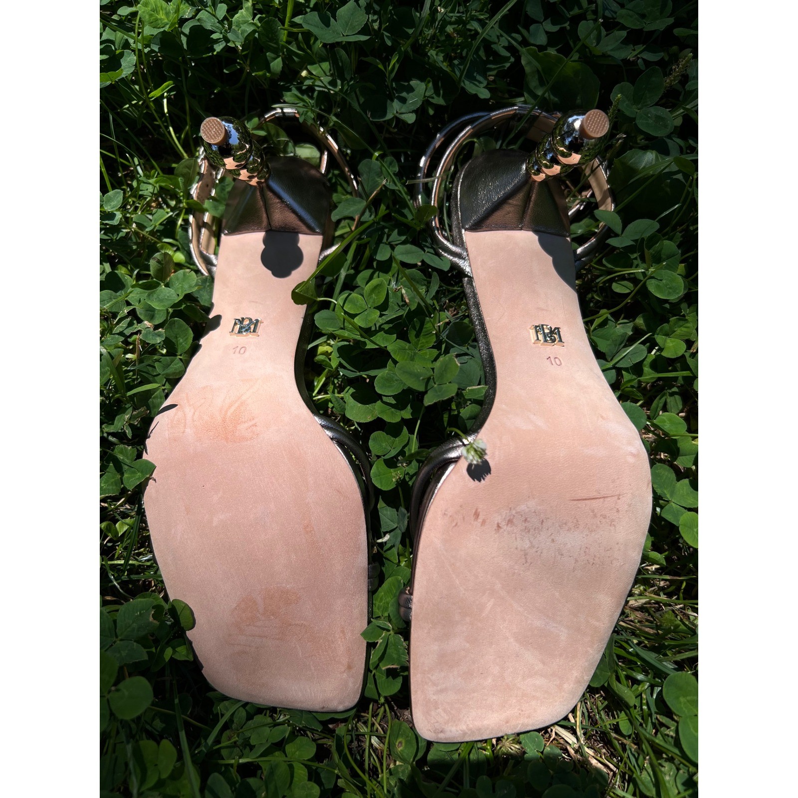 BADGLEY MISCHA Belen Heeled Light Bronze Metalic Leather Sandal Sz 10 NWOT
