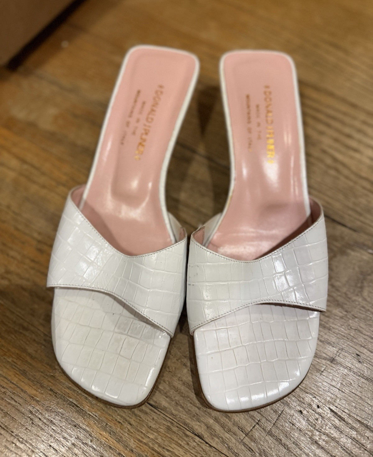Donald J Pliner Women’s White Croc Embossed Leather Slide Sandals Slip-On US 7.5