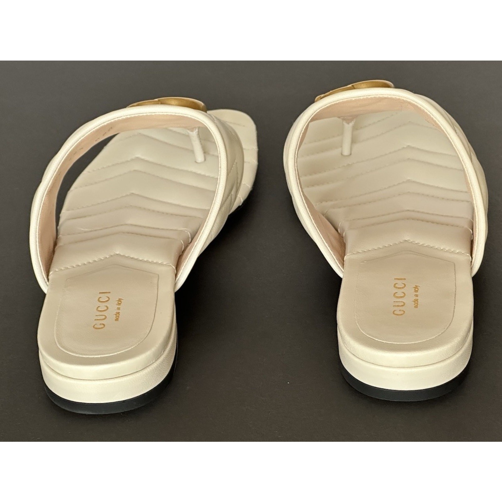 Gucci GG Marmont Padded White Leather Thong Sandals 6.5 US (36.5 Eu) 776948 NIB