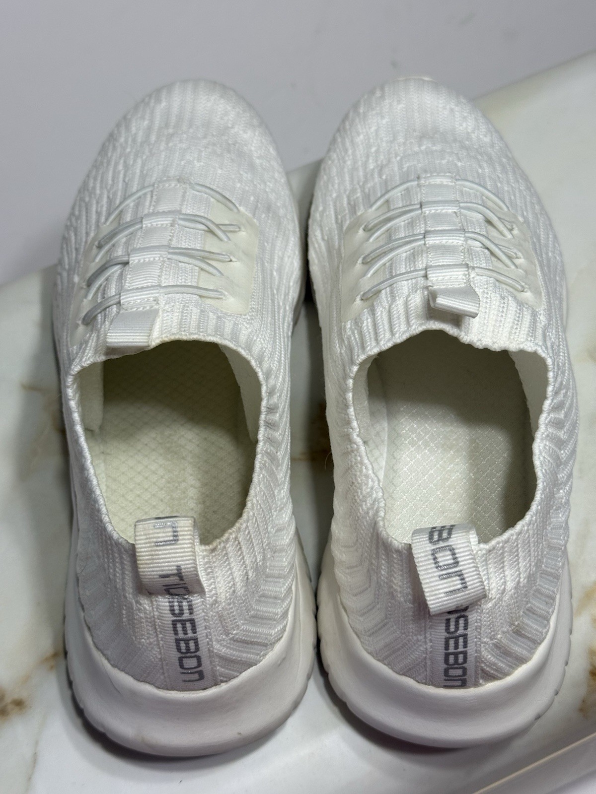 TIOSEBON White Slip On Lightweight Casual Walking Cheer Sneakers Women’s 36 (6)
