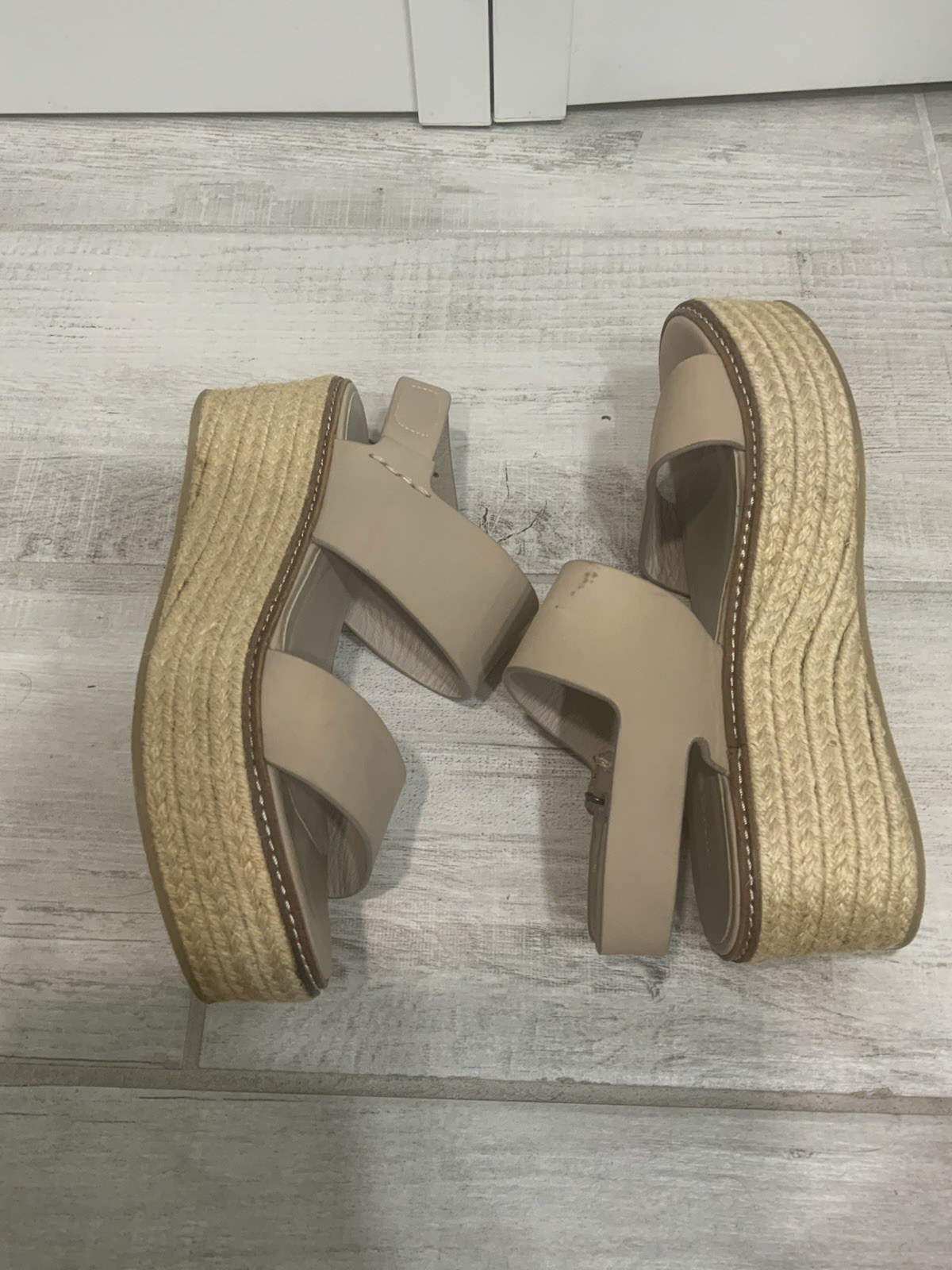 Vince Janet Women’s 6 M Taupe Nubuck Platform Chunky Espadrille Wedge Sandals