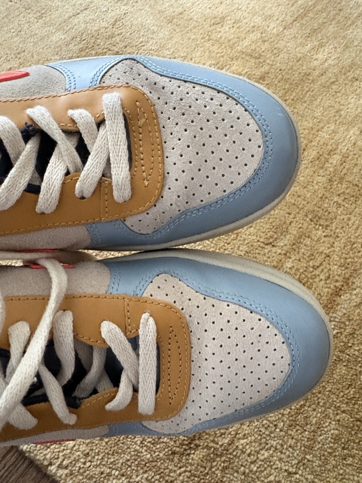 Veja x Make My Lemonade V-10 sneakers, EU 42