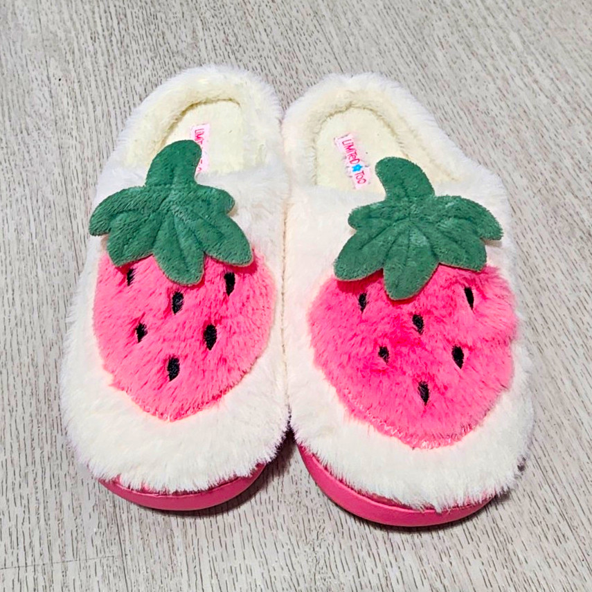 Girl ’s Faux Fur Strawberry Slip-On Slippers Lined Comfort White/Pink/Gree 4y5