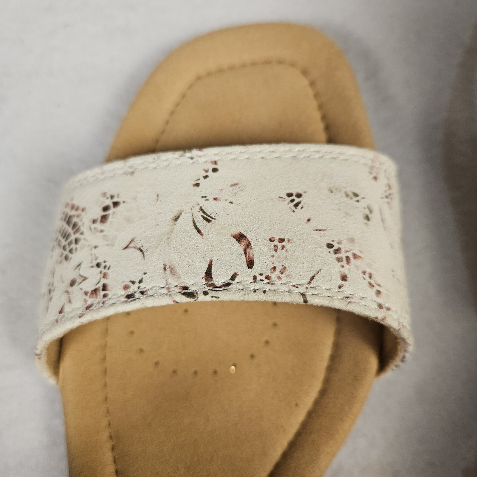 Clarks Leather Sandals Womens 9.5 Kyarra Faye Cork Wedge Heel White Floral NEW