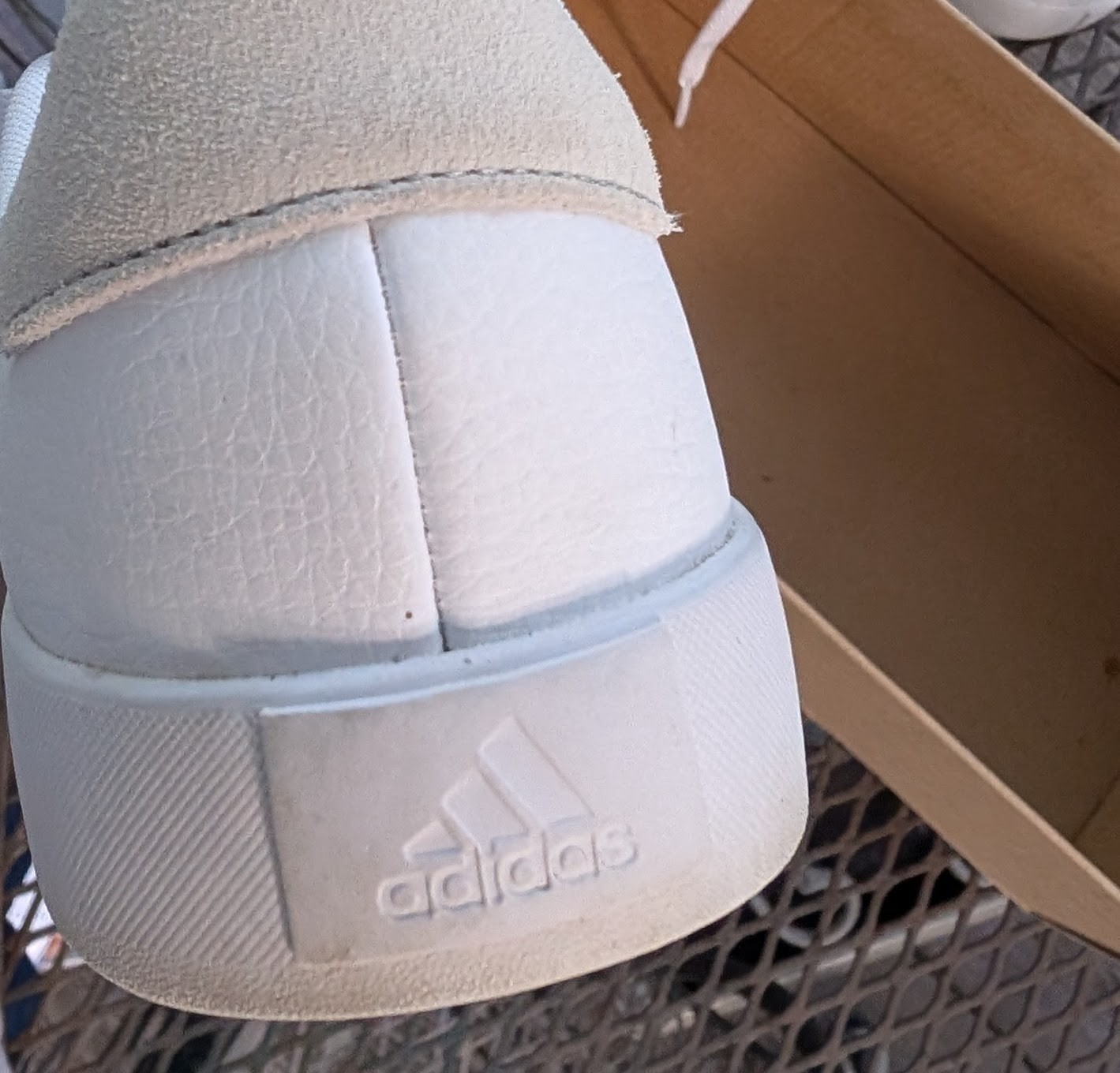 Adidas Court 3.0 White/Gray Leather Low Top Athletic Sneaker women’s SIZE 7.5