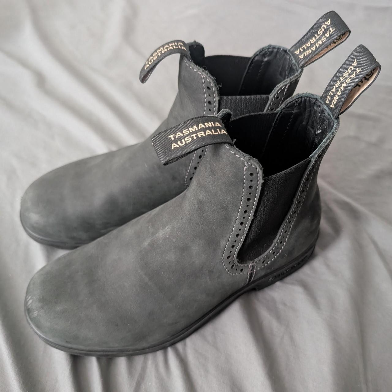 Blundstone #1630 boots women 7.5 gray / rustic black
